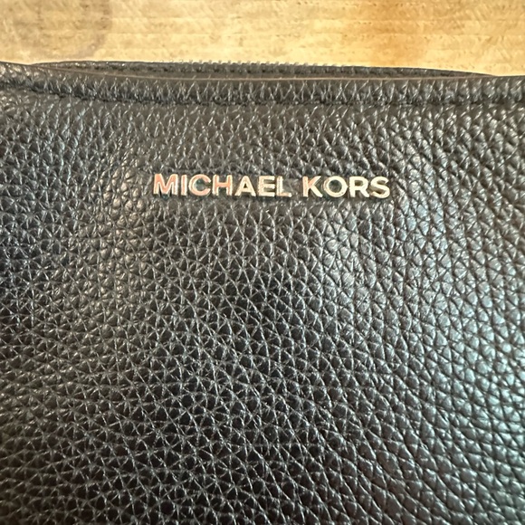 Michael Kors Pebbled Leather Crossbody Bag – Black – Adjustable Strap - Picture 3 of 14
